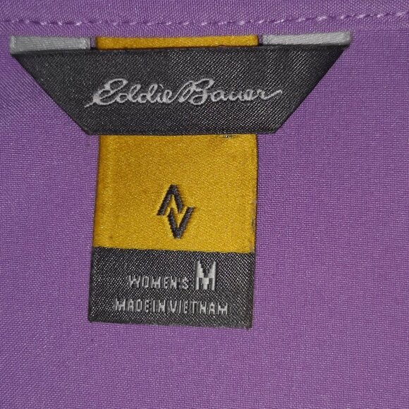 Eddie Bauer Ladies Size Medium Full Button Purple Short Sleeve Fitted Blouse - Picture 3 of 5